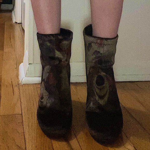 Velvet Feather Print Heel Booties - Picture 15 of 15